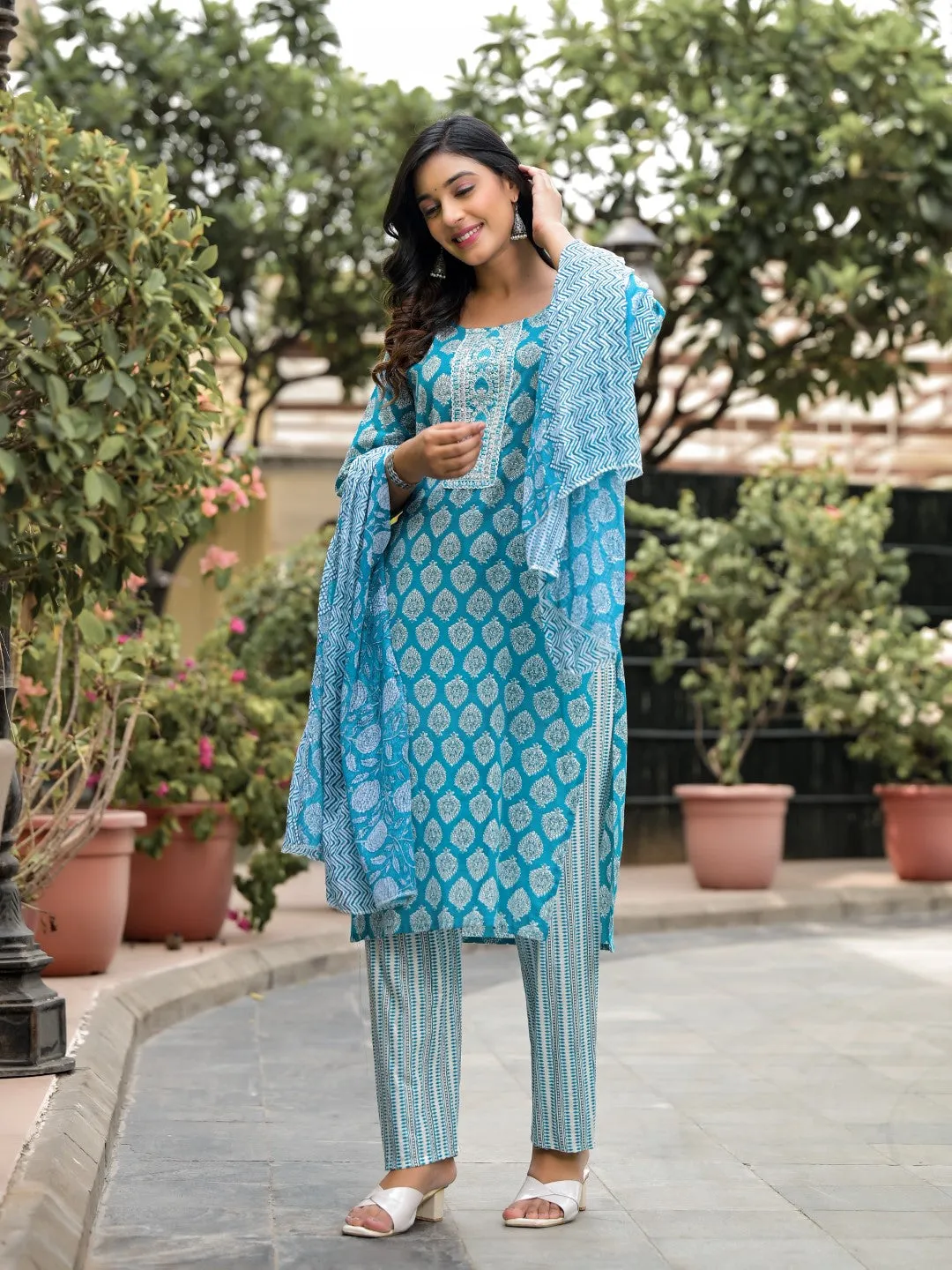 Blue Ethnic Motif Printed Cotton Kurta, Pant And Dupatta Set With Zari Work