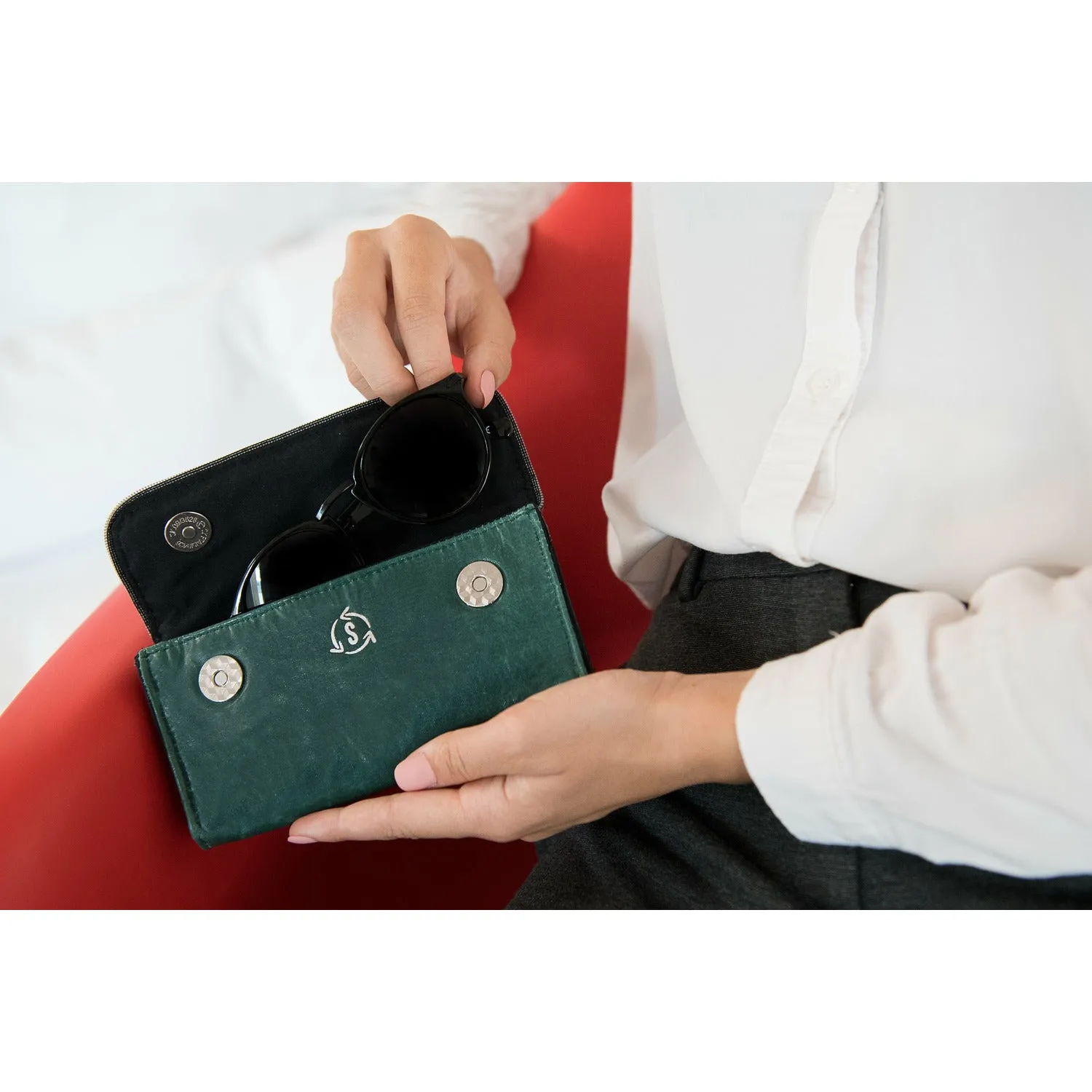 Clarity eyeglass case