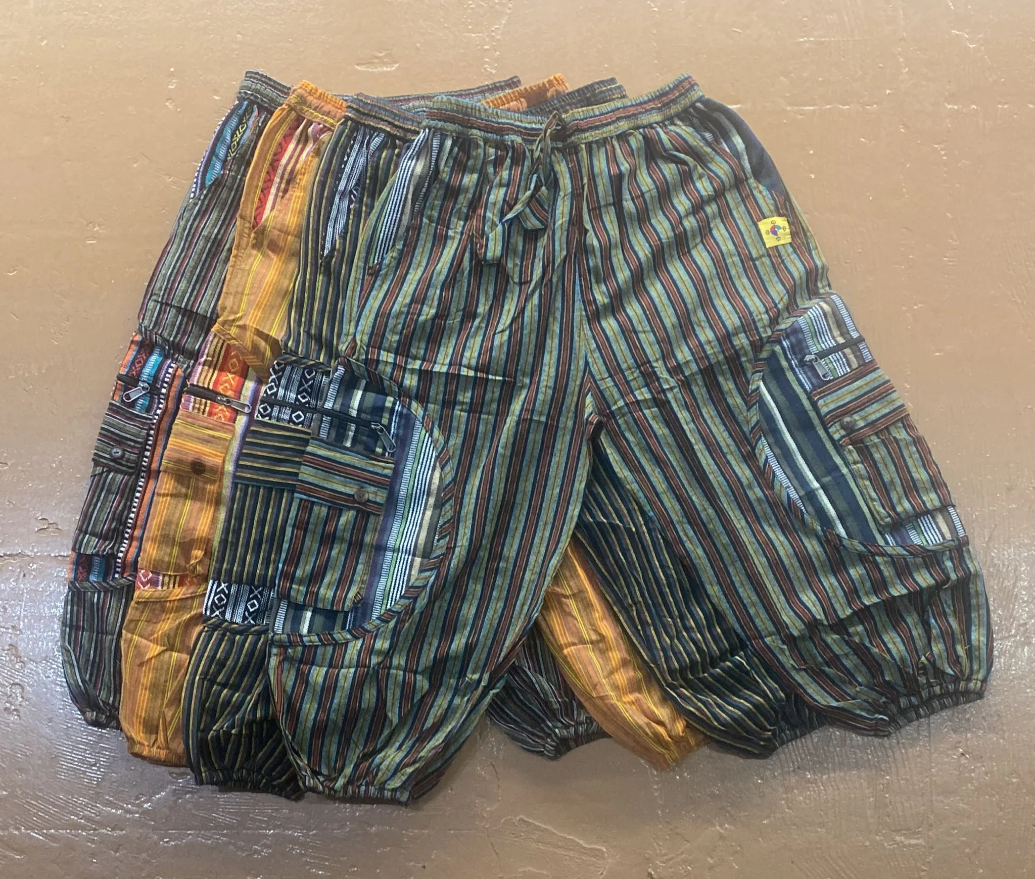Cotton 7-Pocket Patchwork Capri Pants - Stripes