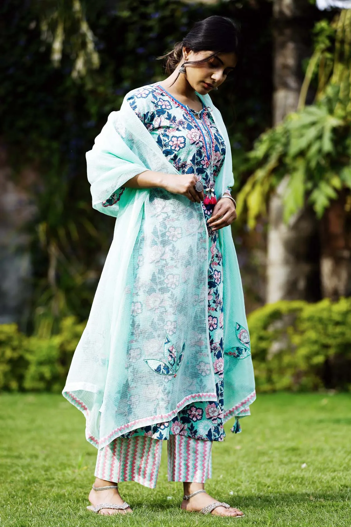 Straight fit floral print kurta in mint green color