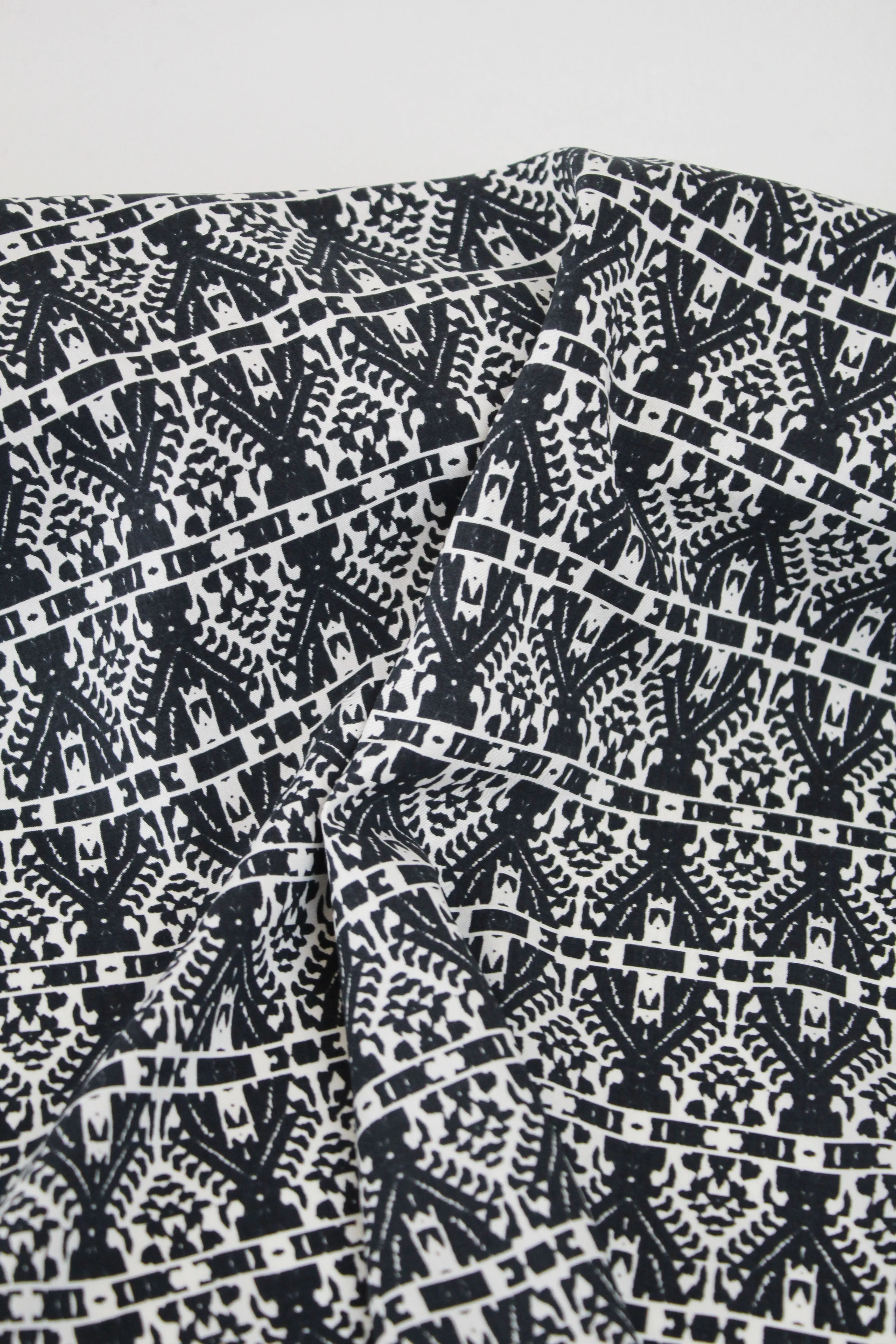 Suburbia - Printed Viscose | Iron