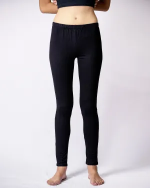 Womens Solid Color Yoga Leggings in Black
